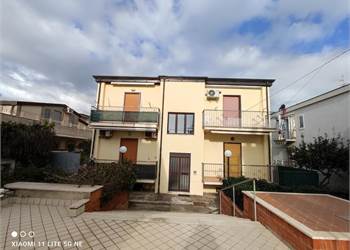 Ascea Marina lungomare appartamento in parco con spazio esterno