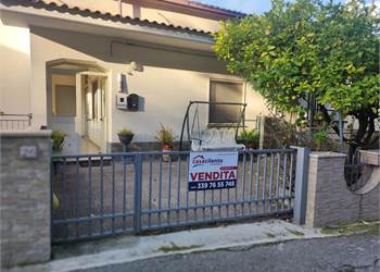 Appartamento In Vendita a Pisciotta
