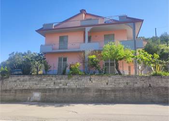 Ascea casa singola con terreno