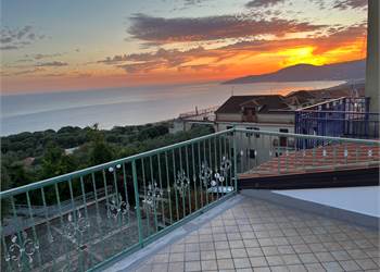 Appartamento panoramicissimo centro Ascea Capoluogo 
